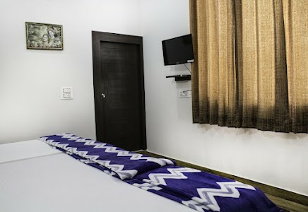 sri radhey krishna guest house