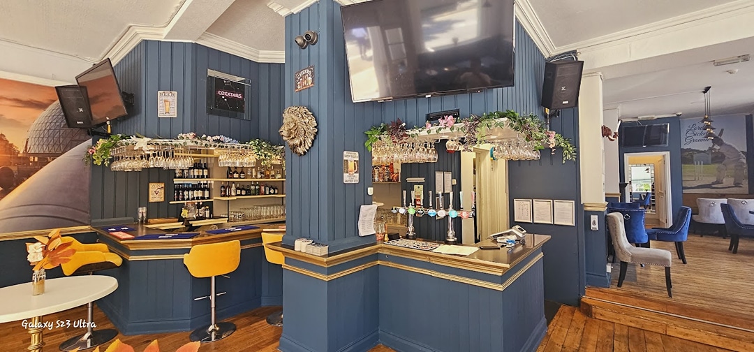 The New Inn - Pataka Indian Pub & Restaurant