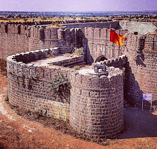 Kharda Fort