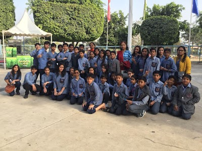 M B M International School