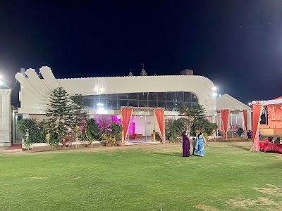 Lion's Paradise