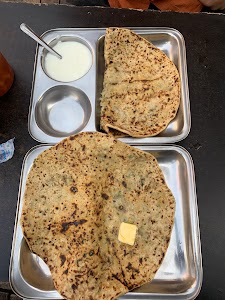 Kundan Pranthe Wala ਕੁੰਦਨ ਪਰਾਂਠੇ ਵਾਲਾ