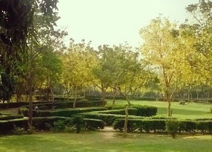 Butterfly Park, Qila Rai Pithora, Sainik Farm