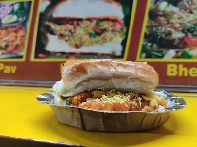 Mumbai Return Vada Paav