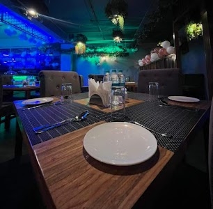Universal Bar & Restaurant