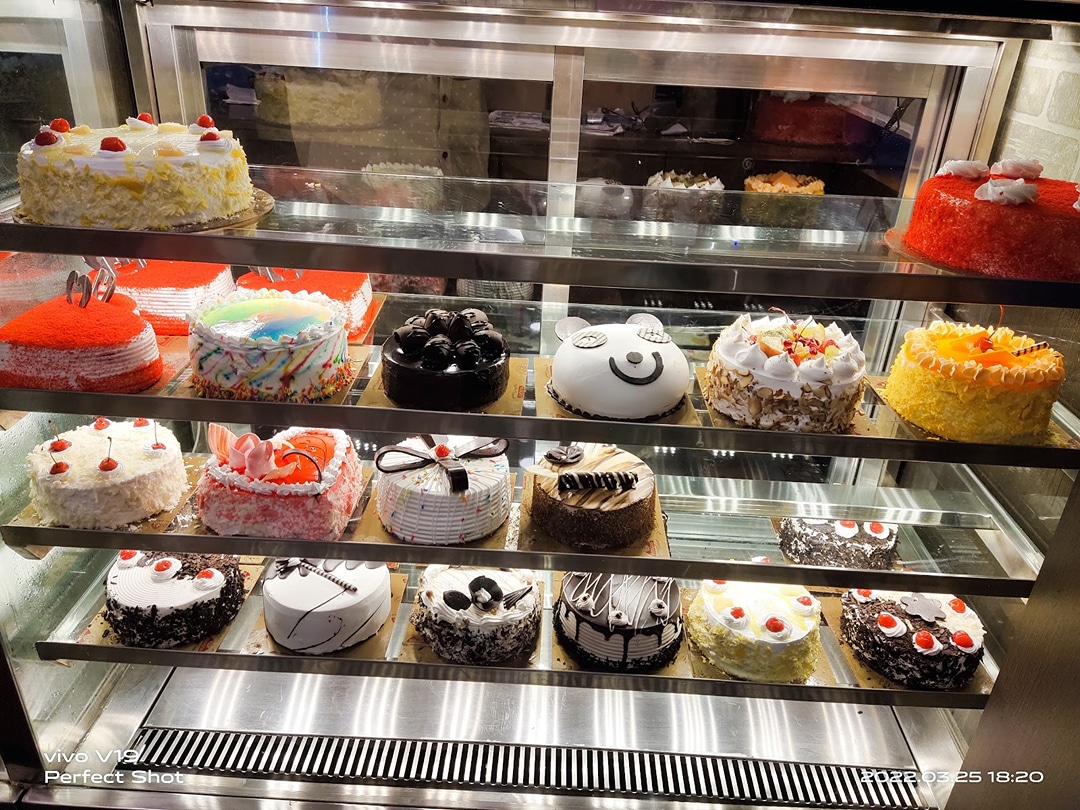 Monginis Cake Shop