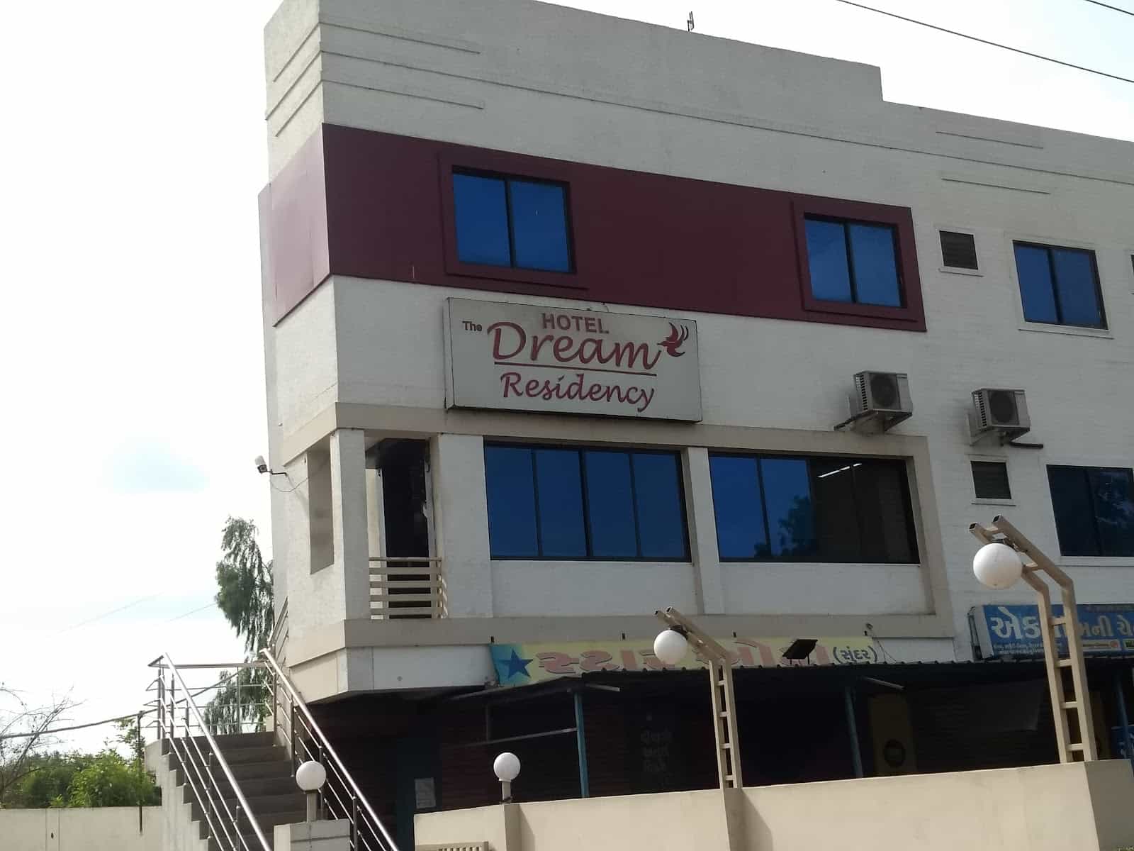 HOTEL DREAM RESIDENCY