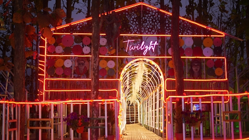 Twilight - a riverside resort