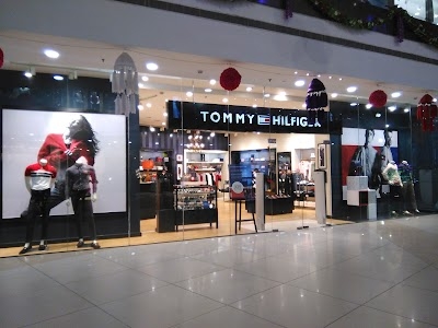 Tommy Hilfiger