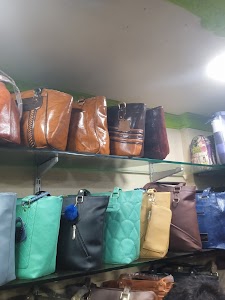 A R TOPTEN LEATHER BAGS