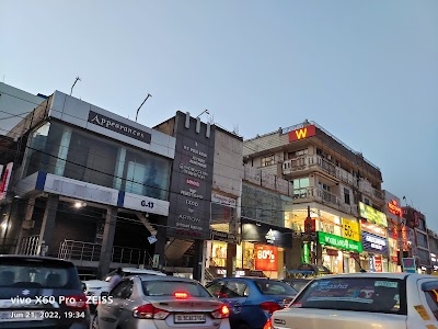 Factory Outlets - Shaheen Bagh Market