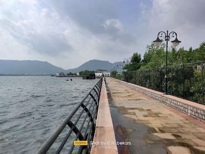 Aana sagar lake