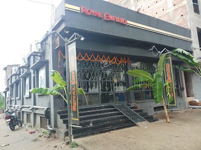 Royal Enfield: Roy Brothers