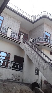 Bari Jhallian