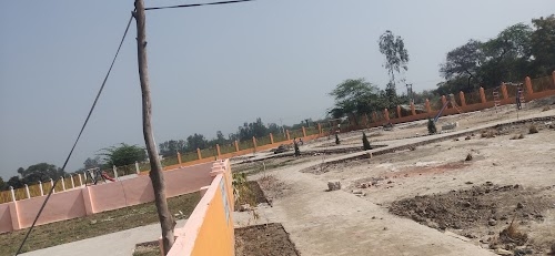 TRIPURARPUR PURANKHERA CHAMIYANI CROSS ROAD ️