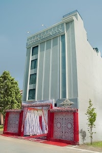 Hotel Hira Inn