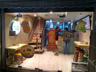 La Pino`z Pizza