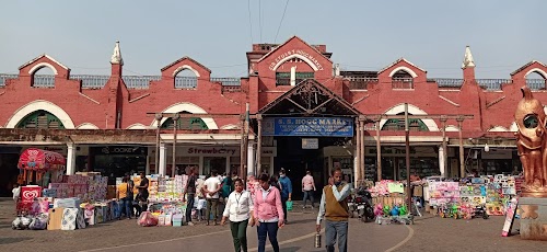 Esplanade Market