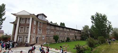 Tiny Harts School Tengpora