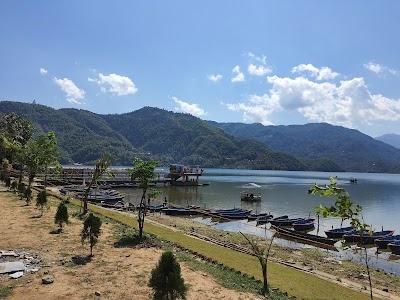 Fewa lake