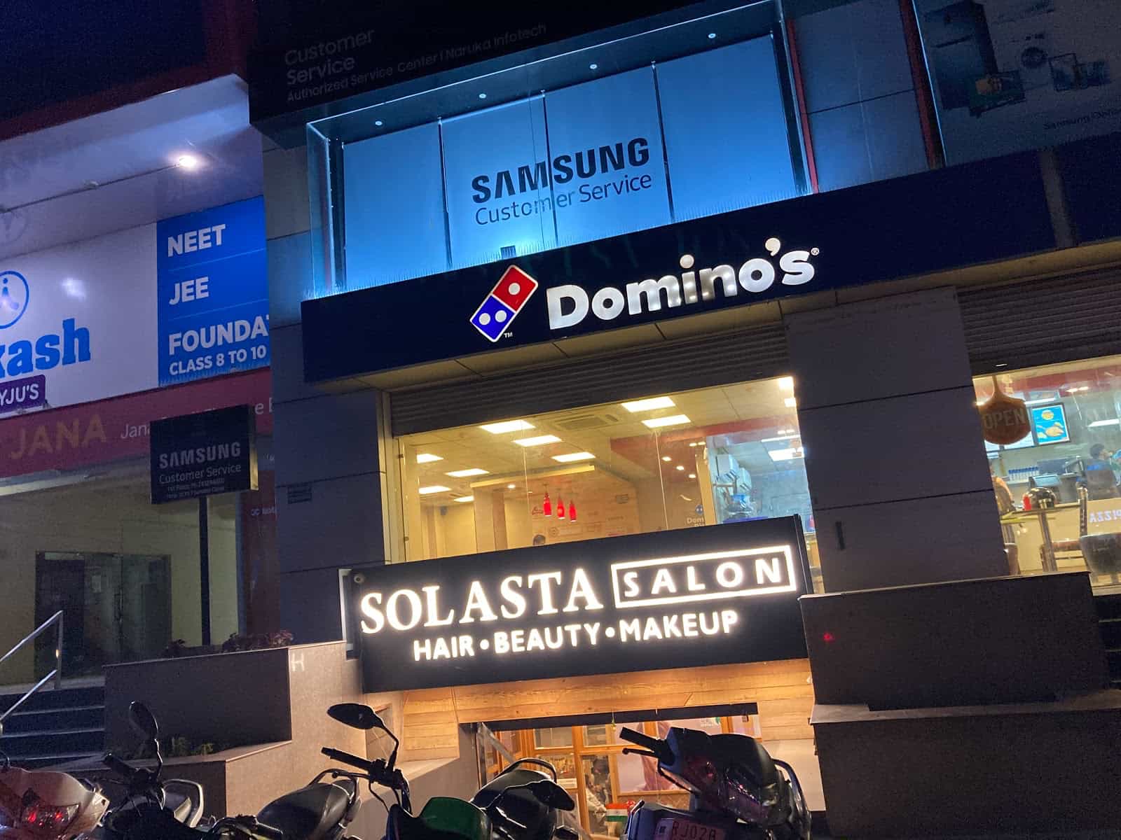 Domino's Pizza