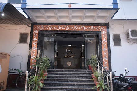 Hotel Midway & Zaika Restaurant