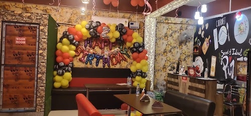 WOW Pizza Cafe Bansi