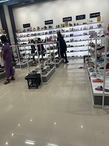 Shoppers Stop