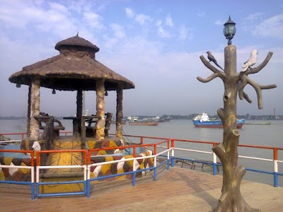 Indira Ghat Park