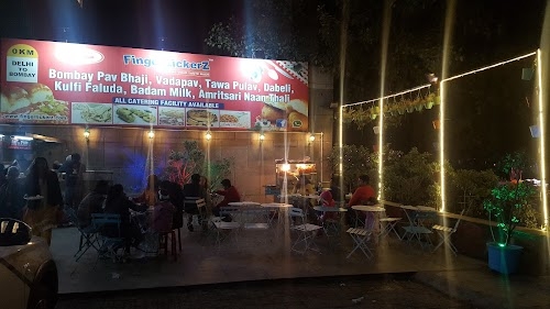 Fingerlickerz Pav Bhaji & Vada Pav