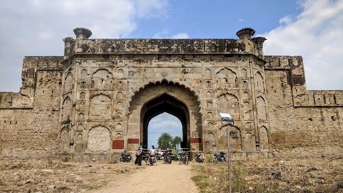 Sulatana Daku Ka Qila