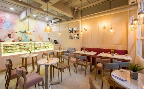 Poetry by Love and Cheesecake, Juhu
