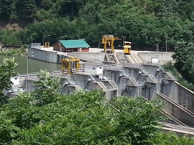 Uri