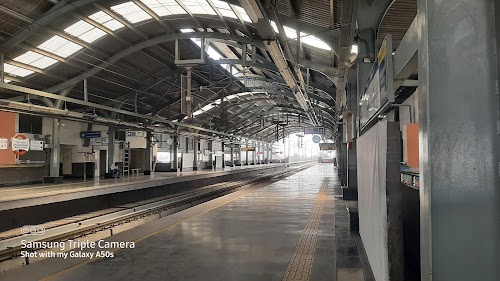 Mohan estate metro station