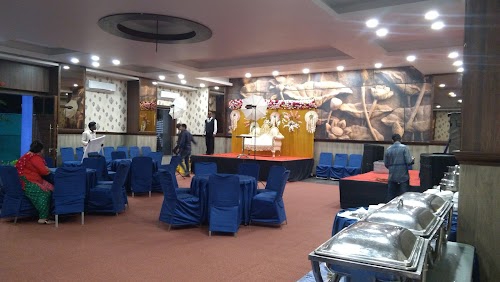 Pipul Restaurant and Banquets