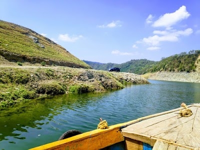 Lathiani