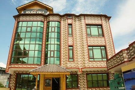 HolidayVilla