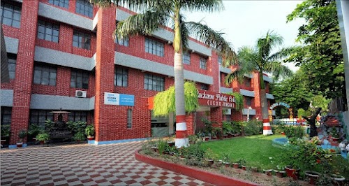 Lucknow public school