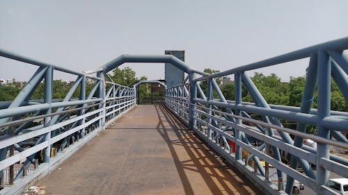 Shyam Lal college bus stop