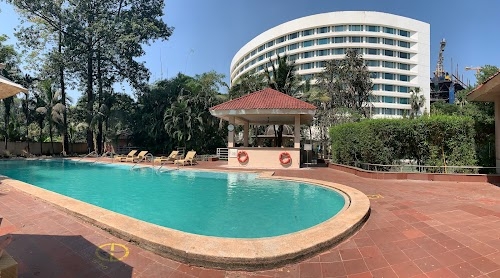 Lakeside Chalet, Mumbai - Marriott Executive Apartments