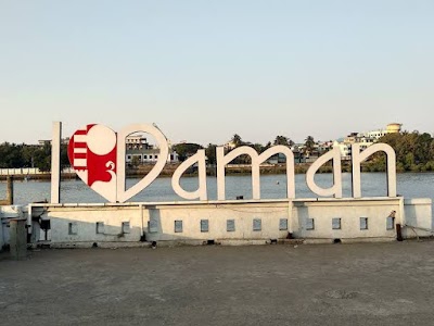 Moti Daman Jetty Garden