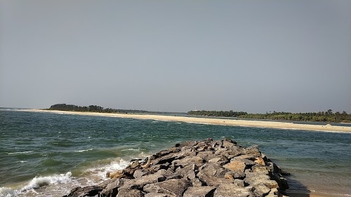 Sasihitlu Beach