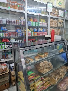 Right Place (Ice Cream Parlour & Snacks)