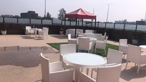 Gravity Restro-Lounge