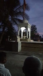 Triveni Aashram, Kailash puri Data Maharaj