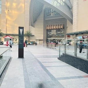 Vegas Mall Parking