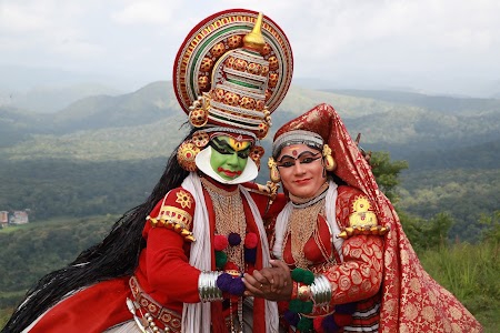 Kadathanadan Kalari & Navarasa Kathakali Thekkady - Periyar