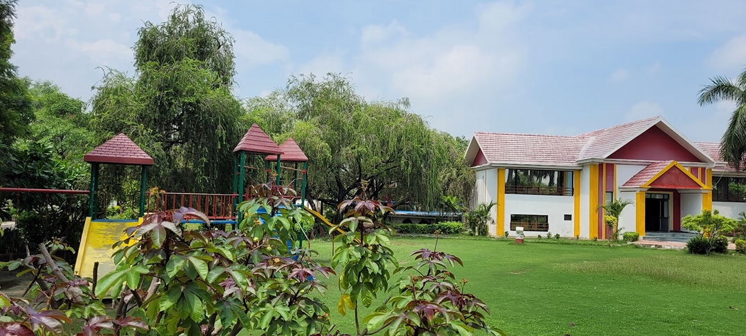 Sanjay Motels (I) Pvt.Ltd.