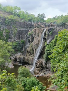 Bamaniya Kund Waterfall