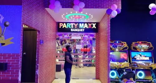 Play Maxx Lucknow